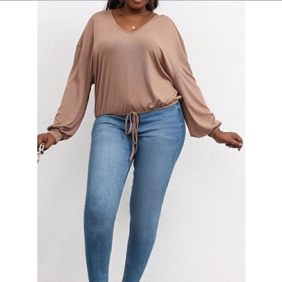 Women's Knot Hem Sweatshirt Size 2X in Apricot EUC - Picture 3 of 8